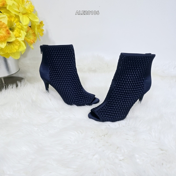 Nine West Womens Size
9 Blue Peep Toe Stiletto
Woven  Ankle Boots - Picture 13 of 14